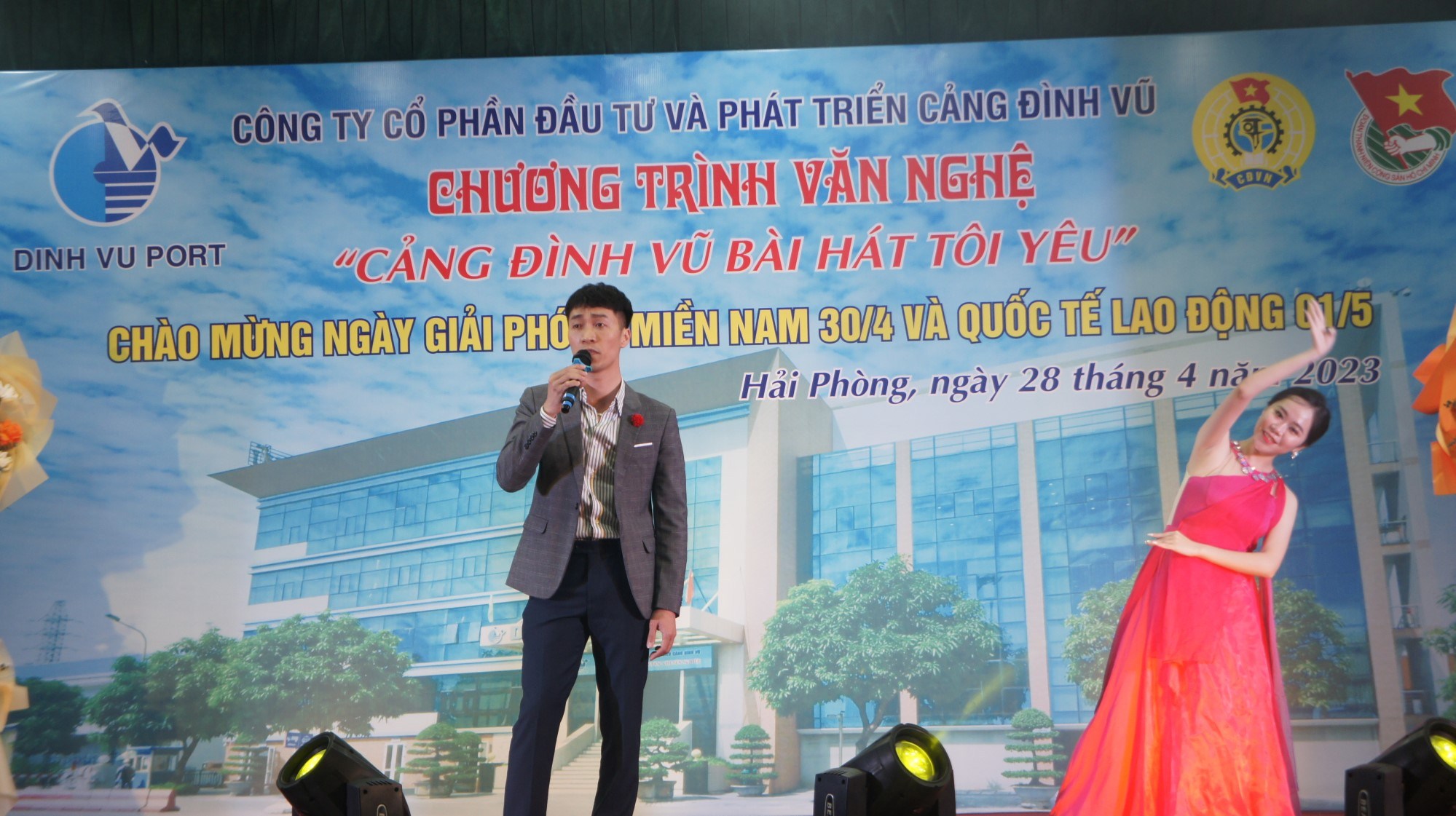 Tiết mục Dòng sông ký ức - Quang Hải Đội Sao đêm